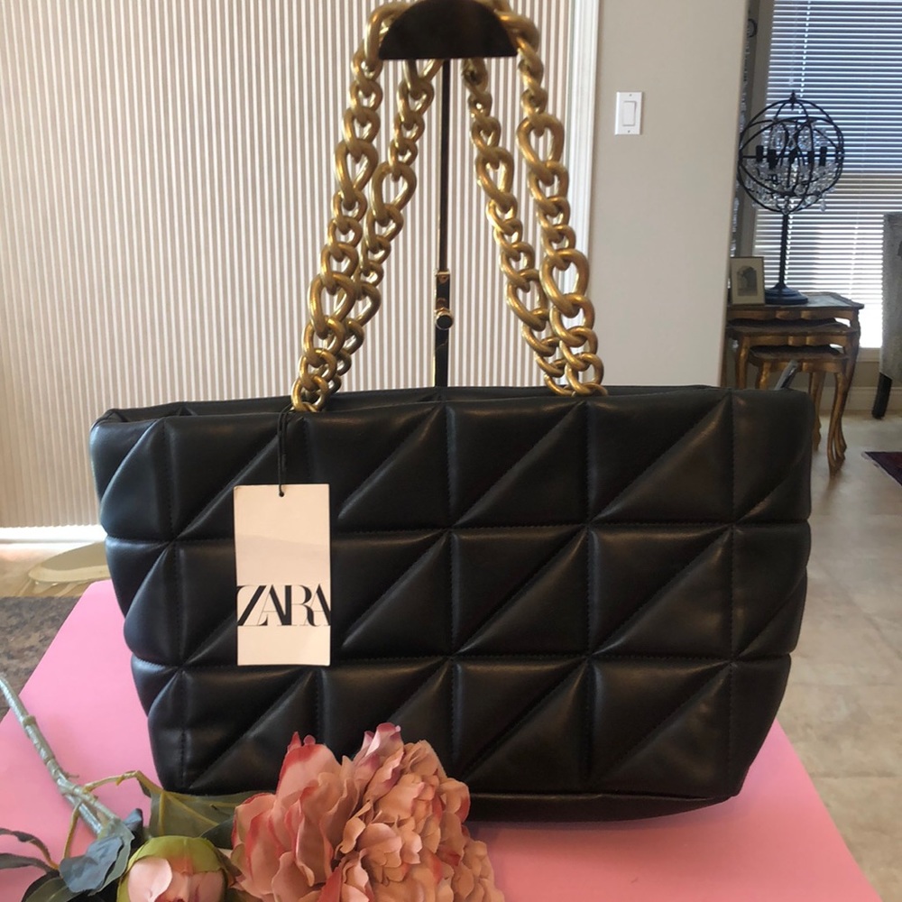 New Zara Black Quilted Zippered Tote